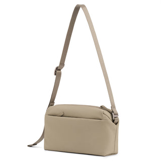 Urth Dolomite Sling<br>クロスボディカメラスリングバッグ 5.1L