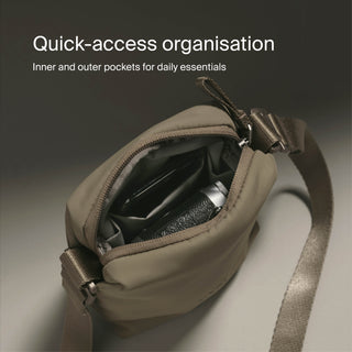 Urth Andesite Pouch<br>コンパクトカメラ用ポーチ2L