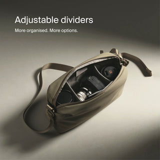 Urth Dolomite Sling<br>クロスボディカメラスリングバッグ 5.1L