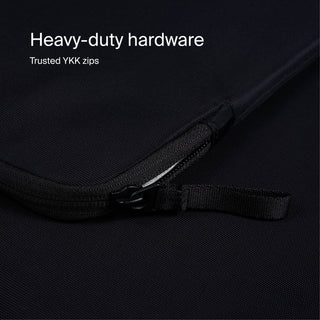 Urth Naos Laptop Sleeves15/16''<br> ラップトップスリーブ15/16インチ