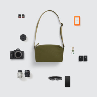 Urth Dolomite Sling<br>クロスボディカメラスリングバッグ 5.1L