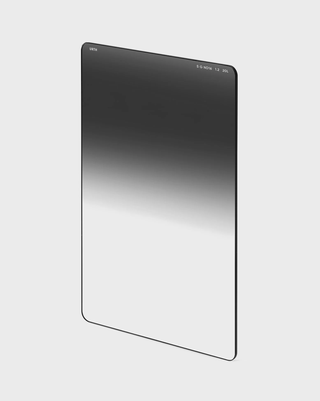 Urth 100 x 150mm Square Soft Graduated ND Filter Plus<br>角型 100 x 150mm ソフトグラデーション NDフィルター プラス
