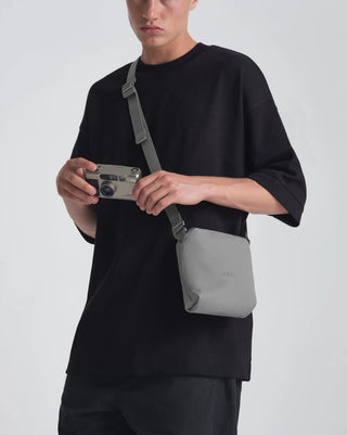 Urth Andesite Pouch<br>コンパクトカメラ用ポーチ2L