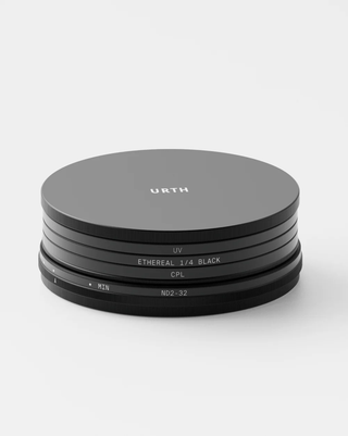 Urth Cinematic Filter Kit Plus (UV, CPL, ND2-32, Ethereal 1/4 Black Mist)<br>シネマティック フィルター キット プラス (UV, CPL, ND2-32, エテール 1/4 ブラックミスト)