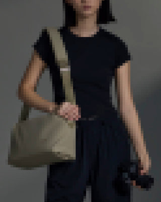 Urth Dolomite 8L Camera Sling<br>ドロマイト クロスボディ カメラ スリングバッグ 8L