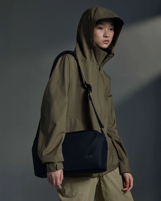 Urth Dolomite 8L Camera Sling<br>ドロマイト クロスボディ カメラ スリングバッグ 8L