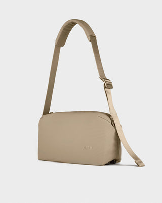 Urth Dolomite 8L Camera Sling<br>ドロマイト クロスボディ カメラ スリングバッグ 8L