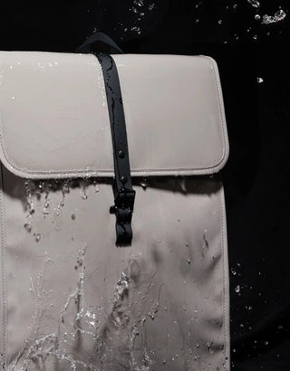 Däsh Backpack 13" - トープ（ダッシュ バックパック 13インチ） (アウトレット品）