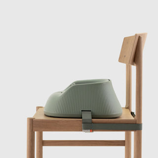 HANNIE The Portable High Chair ｜ブースターチェア