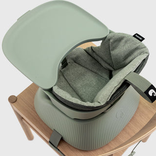 HANNIE The Portable High Chair ｜ブースターチェア