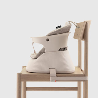 HANNIE The Portable High Chair ｜ブースターチェア